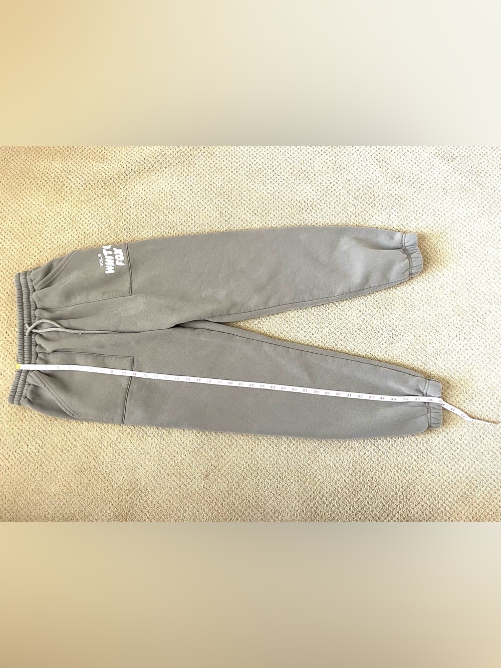 White Fox Volume 3 Sweatpants Fawn Women’s Small - Picture 13 of 15